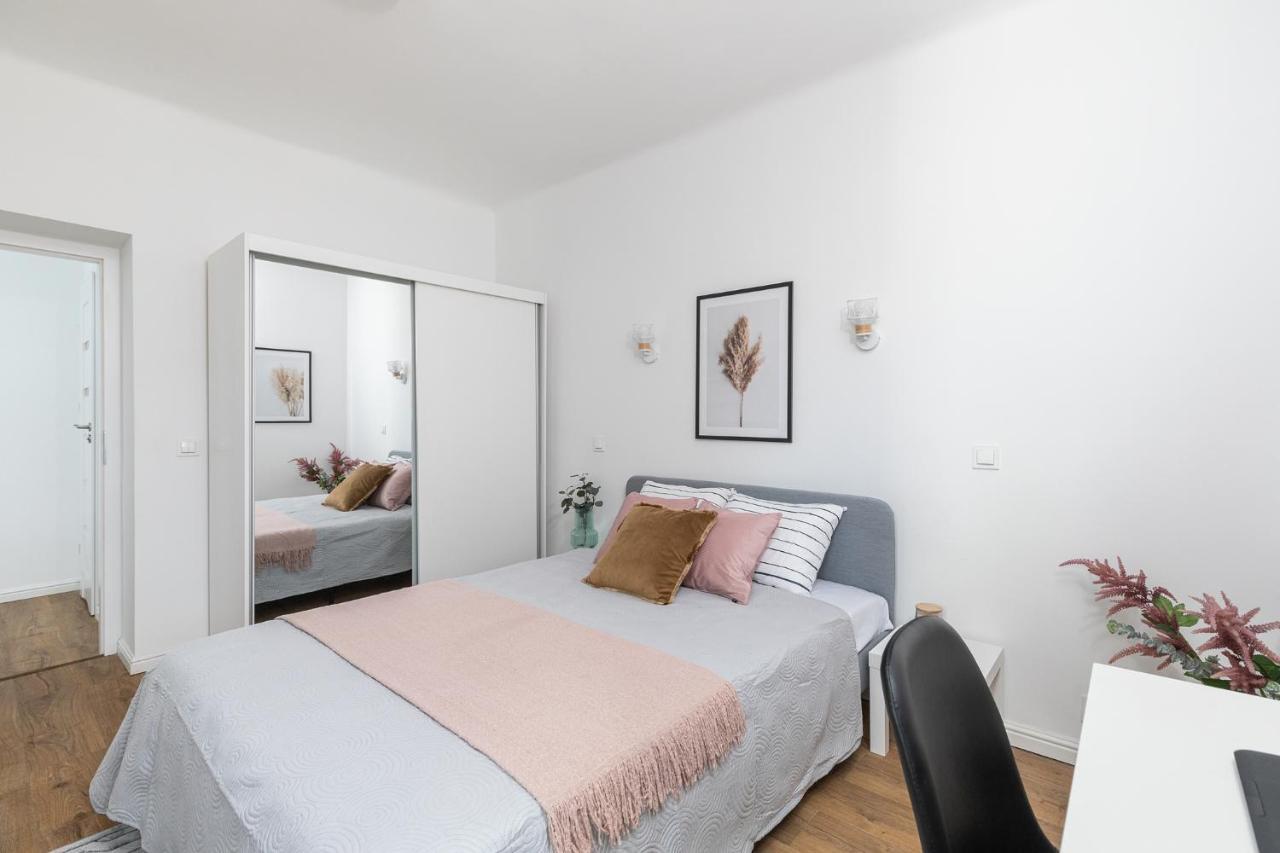 Superapart Nowolipki 23, Unwind In Urban Chic Apartament Варшава Екстер'єр фото